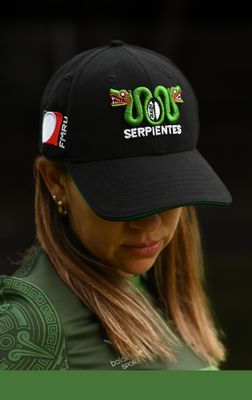 Gorra Negra Serpientes