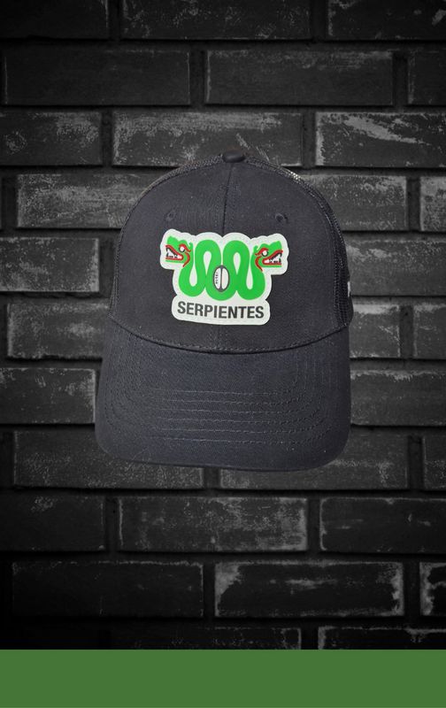 Gorra con malla negra SV