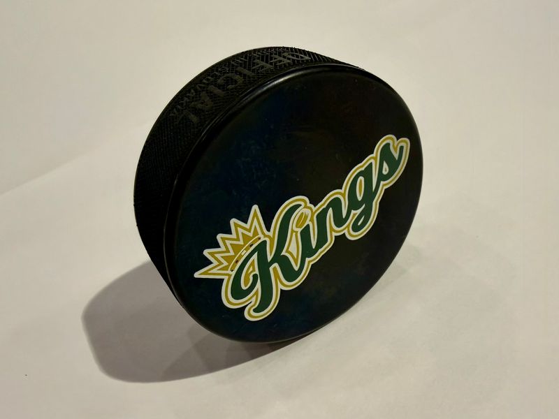 KINGS PUCK