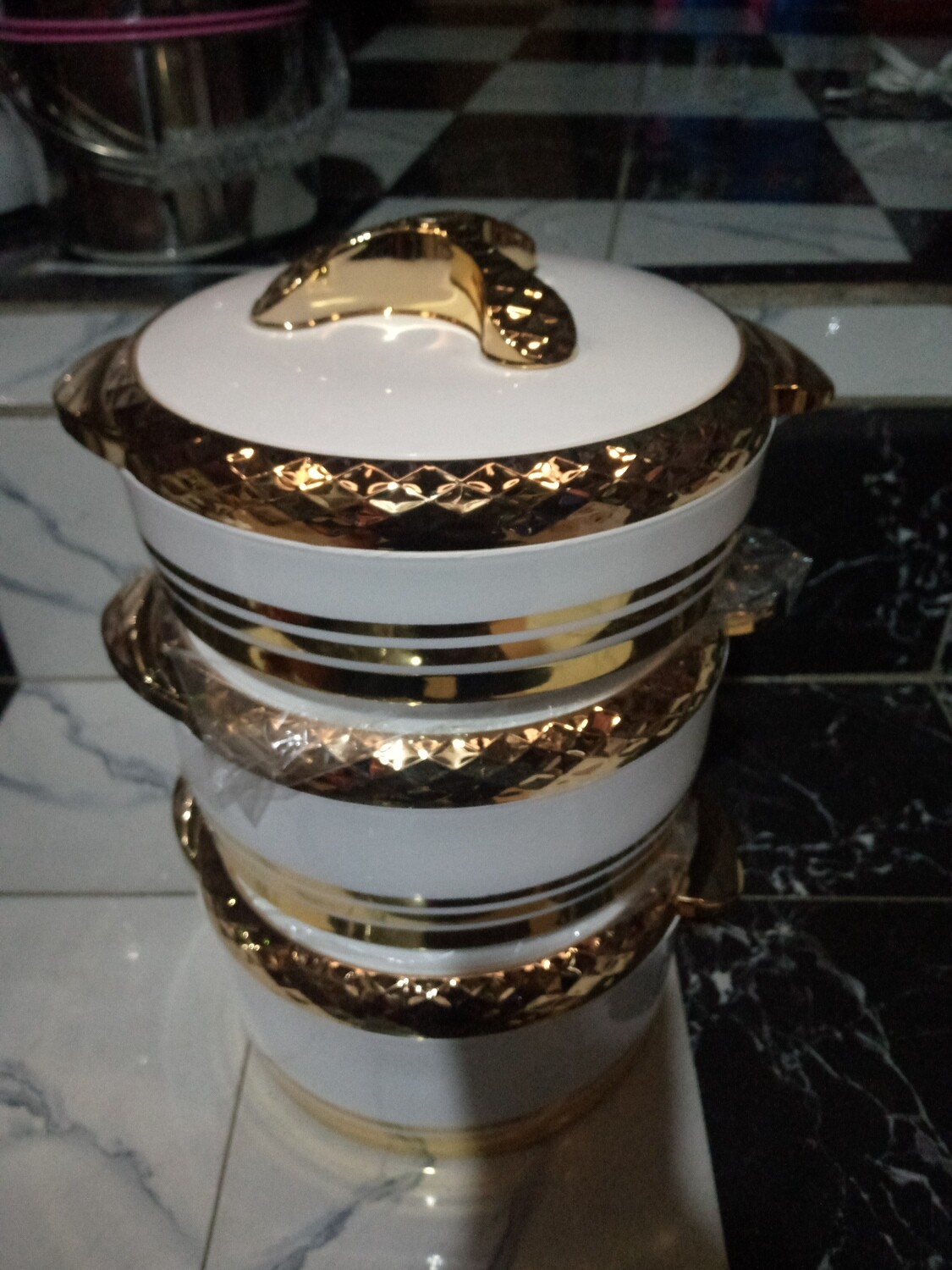 Insulated stainless steel cookware