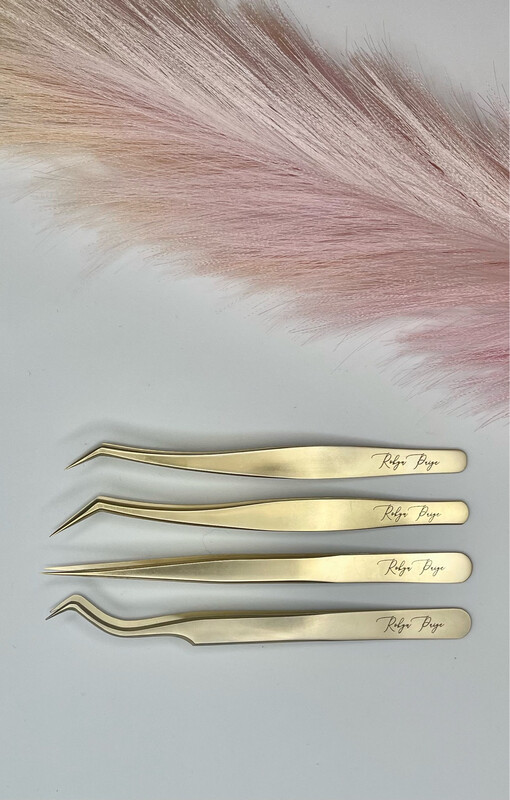 Buy 2 Tweezers & Get A FREE Tweezers Cleaner