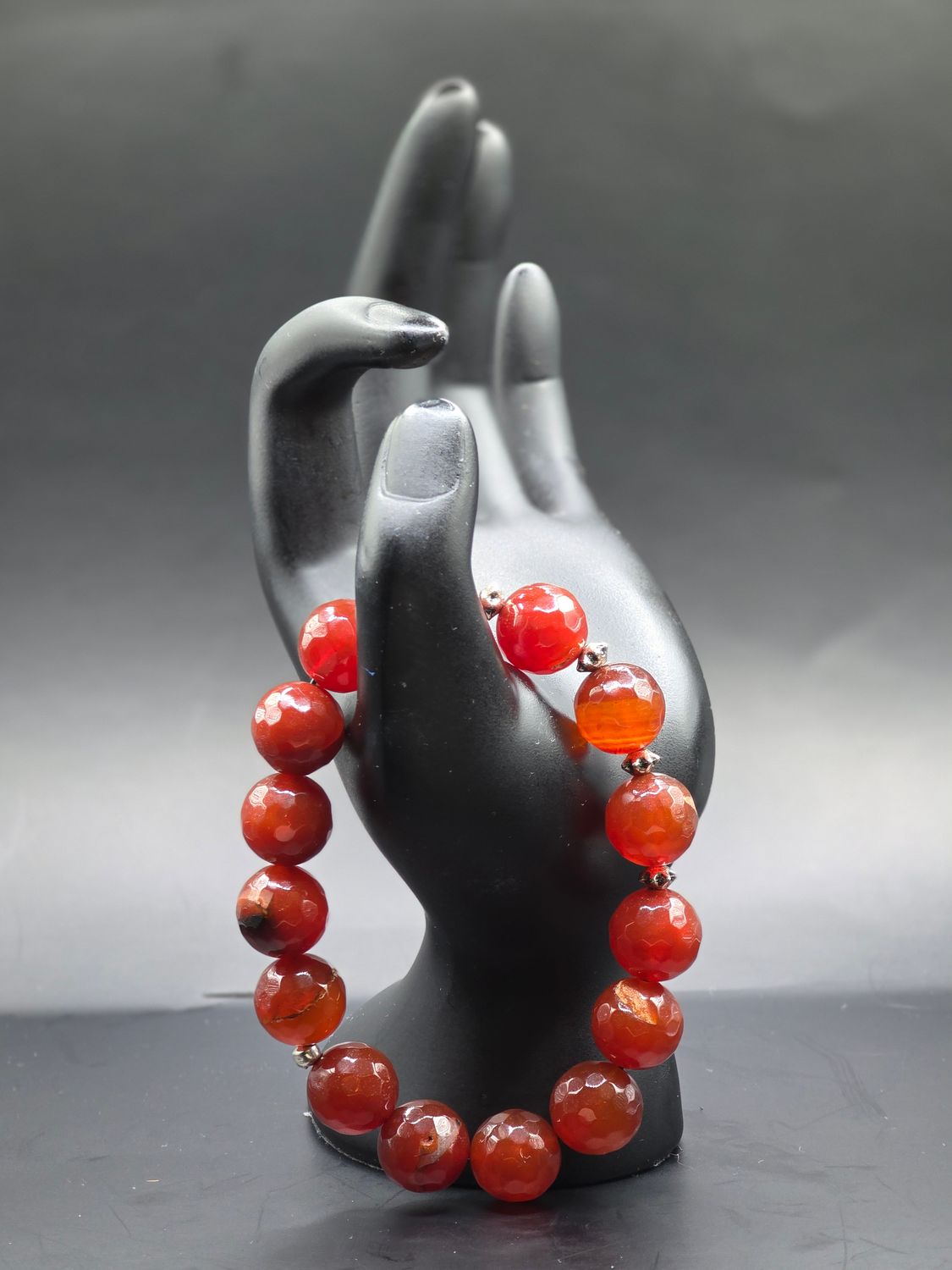 Beautiful Men&#39;s Red Agate Bracelet