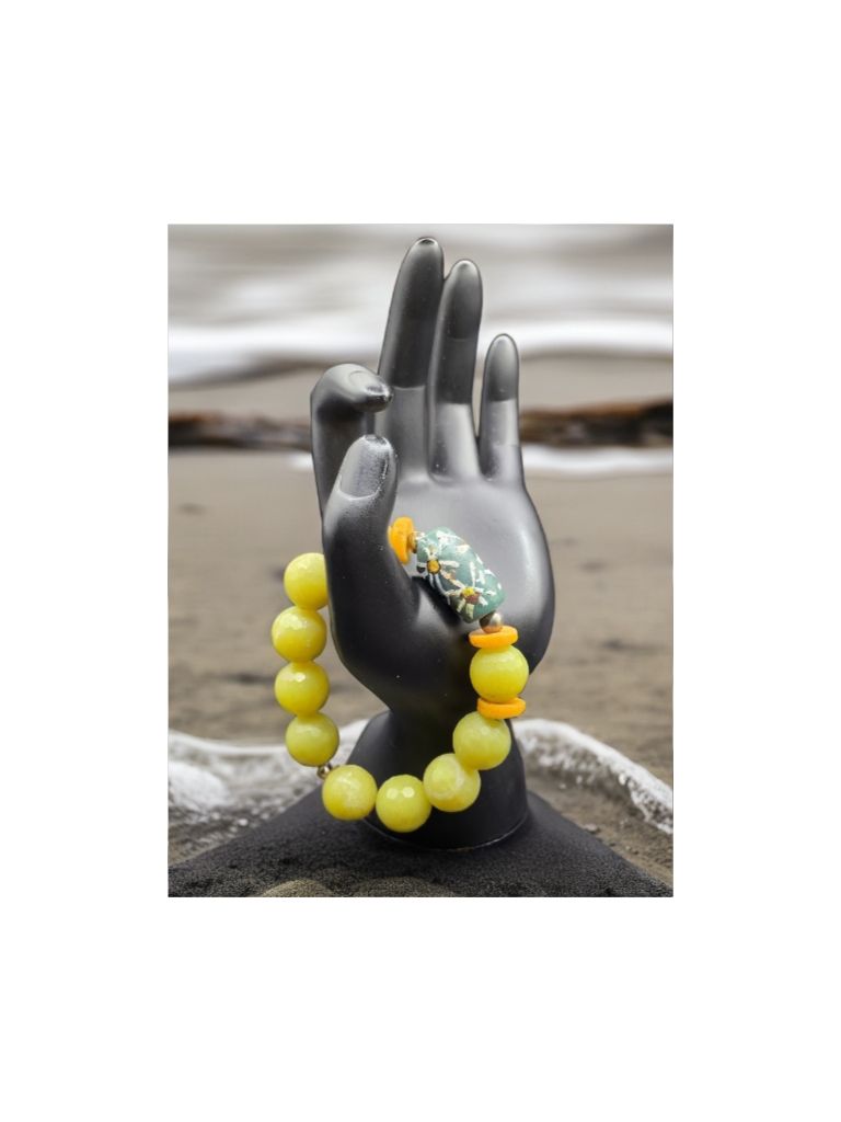 Beautiful Yellow beaded bracelet with African Glass focal piece