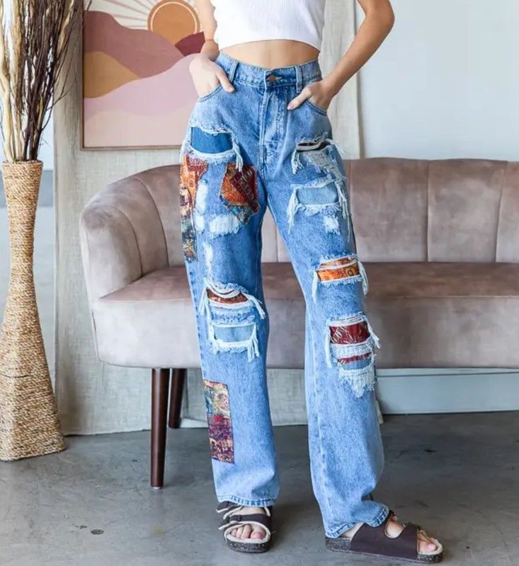 Hali Jeans