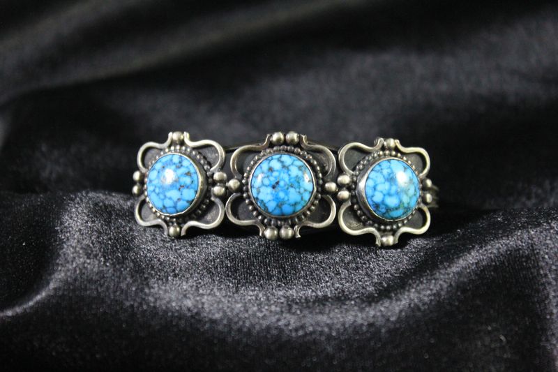 Sterling Silver &amp; Hi-grade Kingman Spiderweb Turquoise Design Bracelet