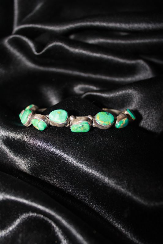10 Natural Turquoise Cabochon Bracelet