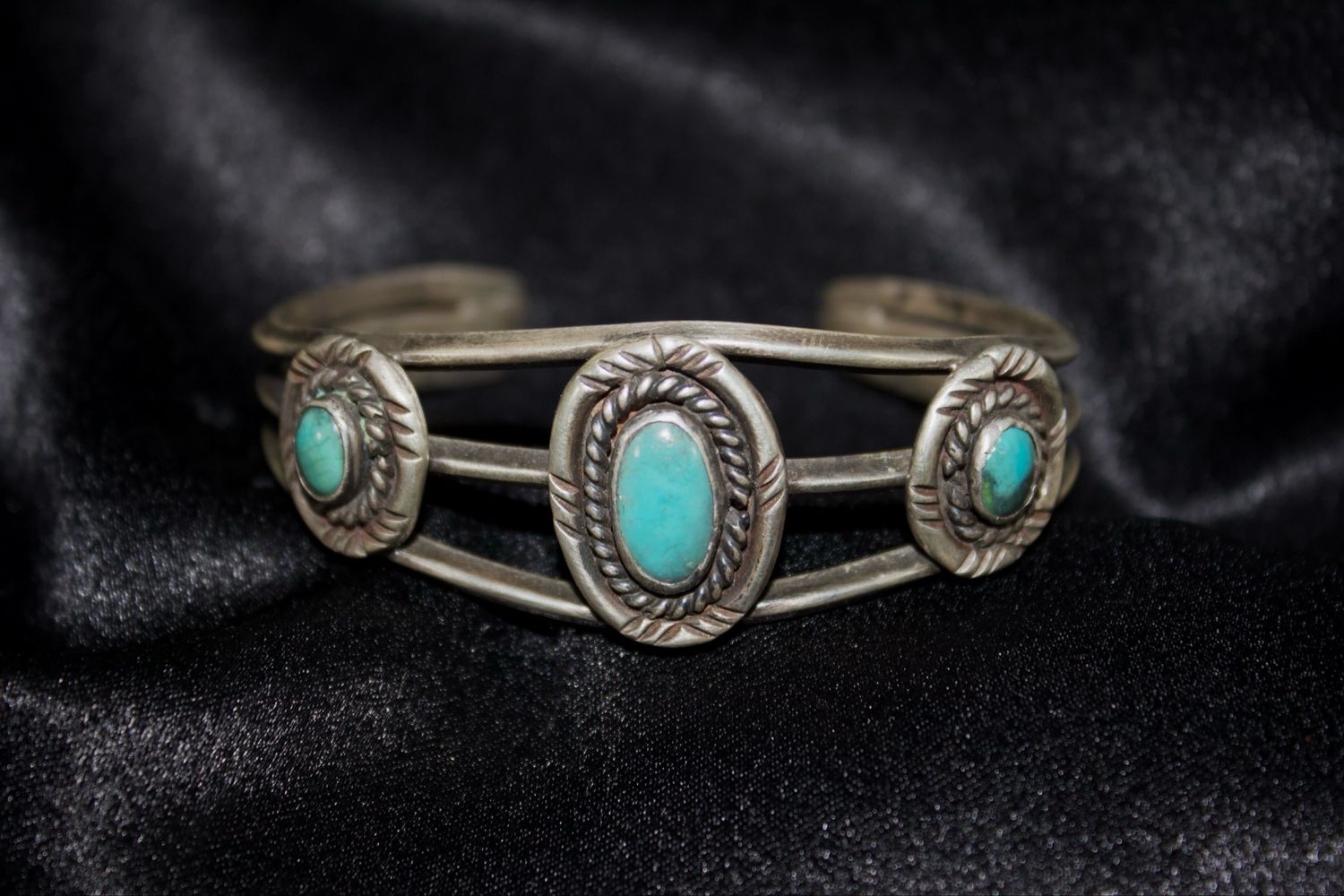 Sterling Silver 3 Turquoise Cabochon Bracelet
