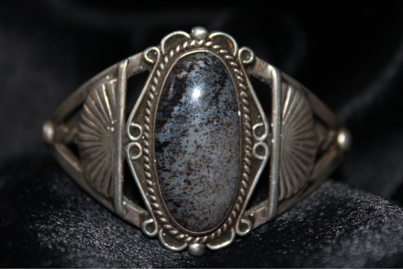 Sterling Silver Bracelet with one Agate Cabochon