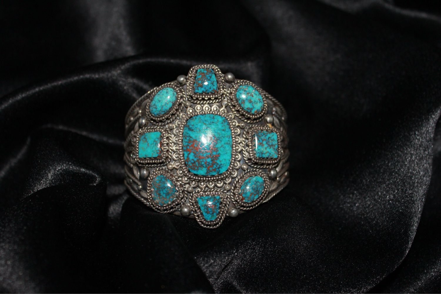Beautifully Made Hi-Grade Persian Turquoise Cuff
