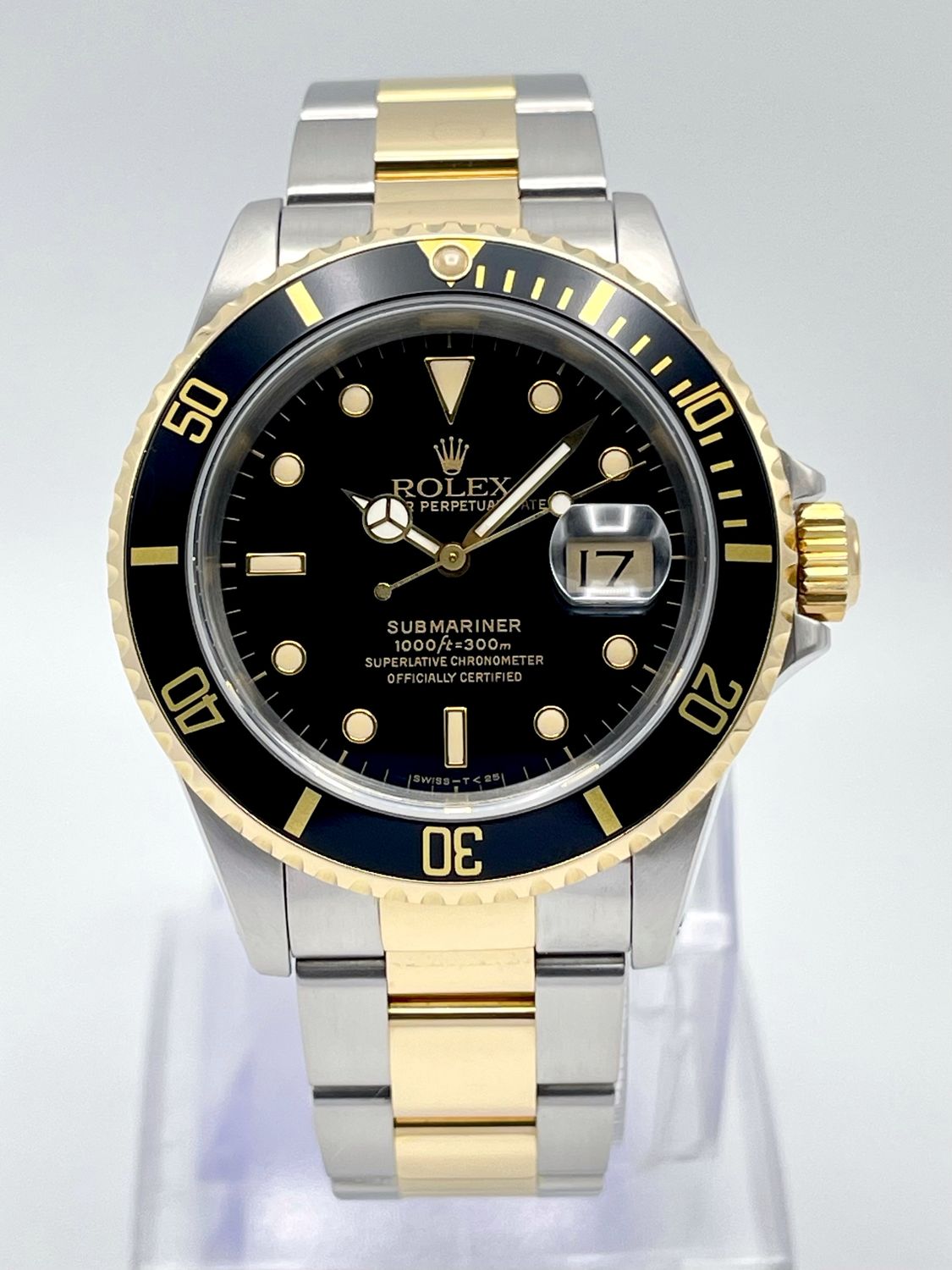 Rolex Submariner Date 16613 40mm Black Dial Black Bezel Bi Metal Two Tone Box