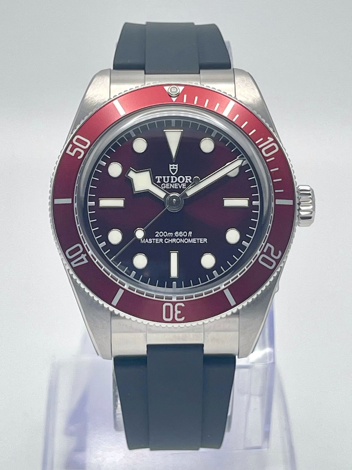 Tudor Black Bay 58 39mm M7939A1A0RU Burgundy Dial Burgundy Bezel Rubber Strap