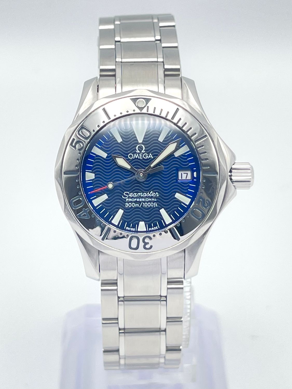 Omega Seamaster Professional 300m 2285.80 Blue Dial 28mm Ladies Quartz