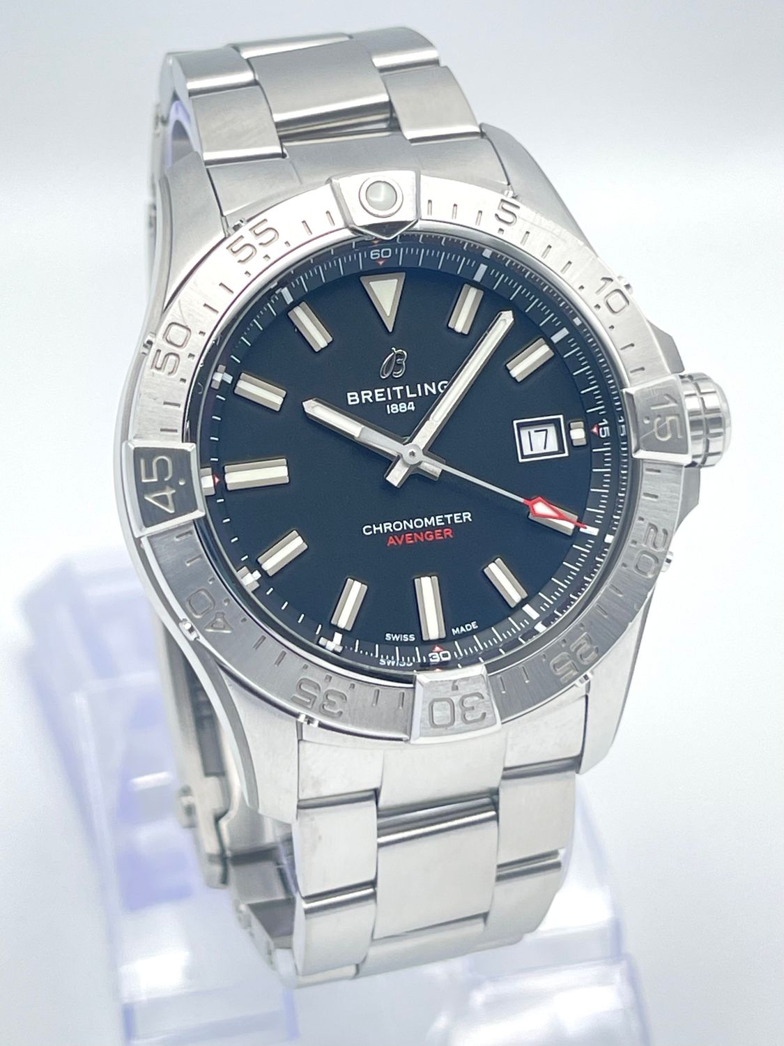 Breitling Avenger Chronometer 42mm Black Dial A17328 Steel Box &amp; Papers 2024