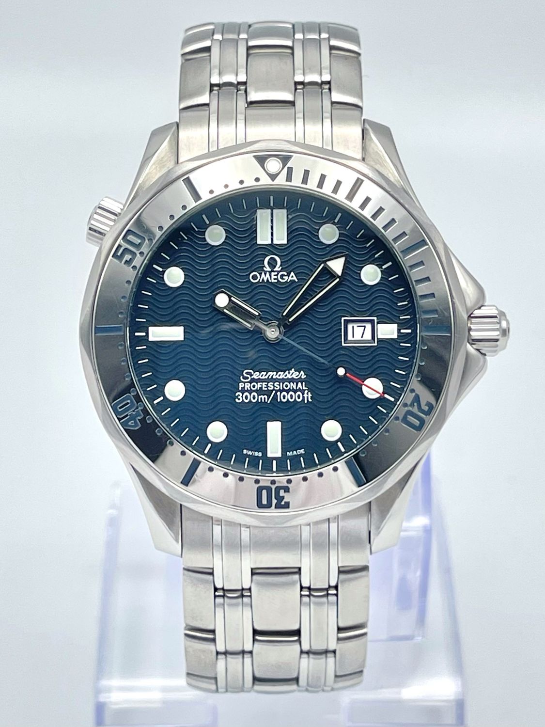 Omega Seamaster Professional 300m 2542.80.00 41mm Blue Dial Silver Bezel Quartz
