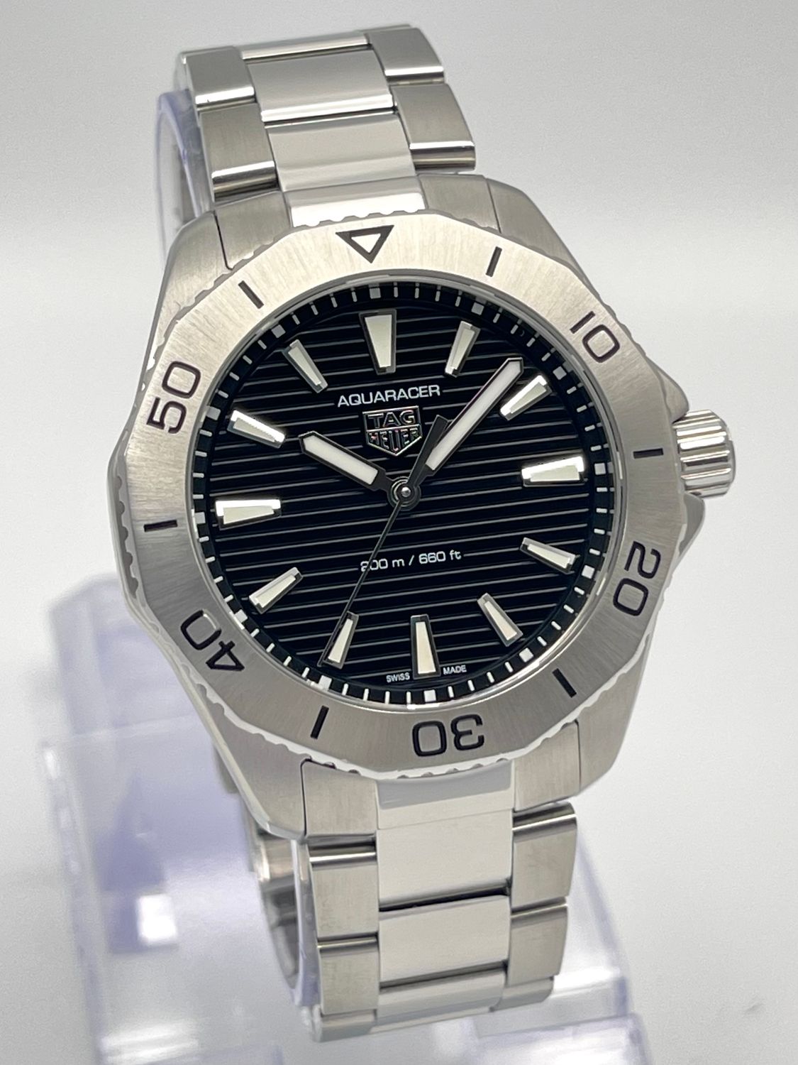 Tag Heuer Aquaracer Pro WBP1110 40mm Black Dial 2022 Steel Papers