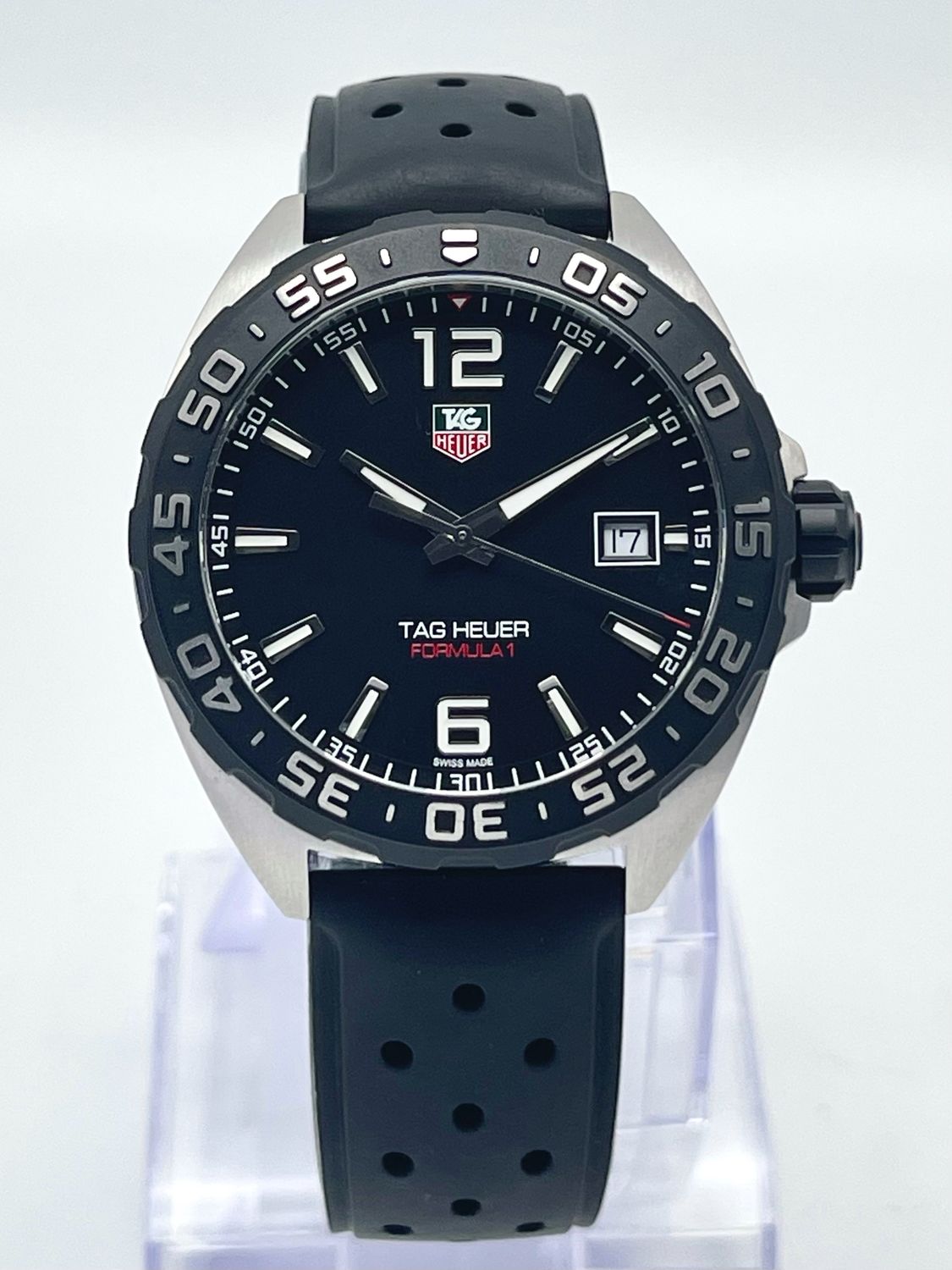Tag Heuer Formula 1 Date WAZ1110 41mm Black Dial Quartz Rubber Papers