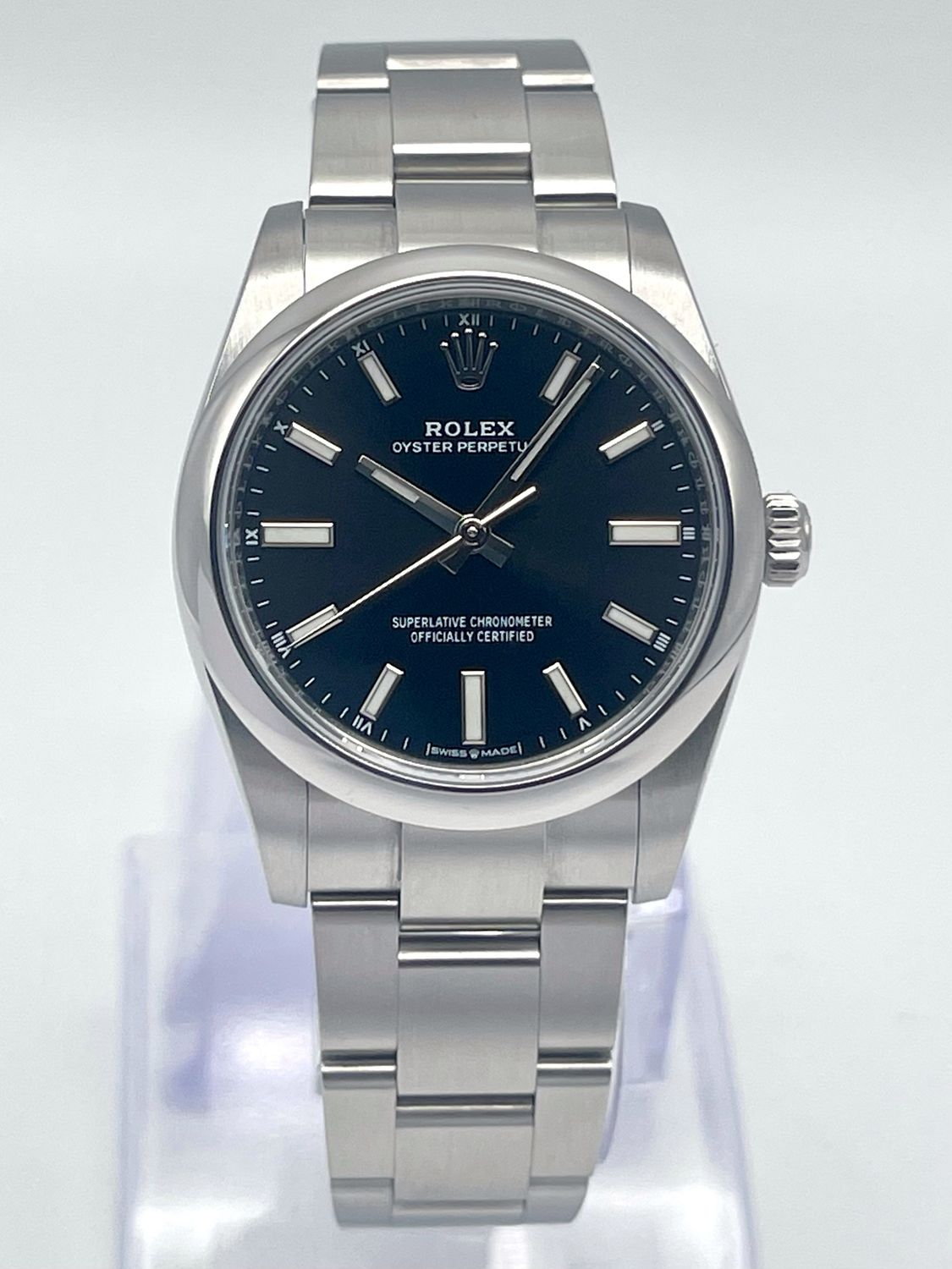Rolex Oyster Perpetual 124200 34mm Black Dial Smooth Bezel Oyster 2024 Papers