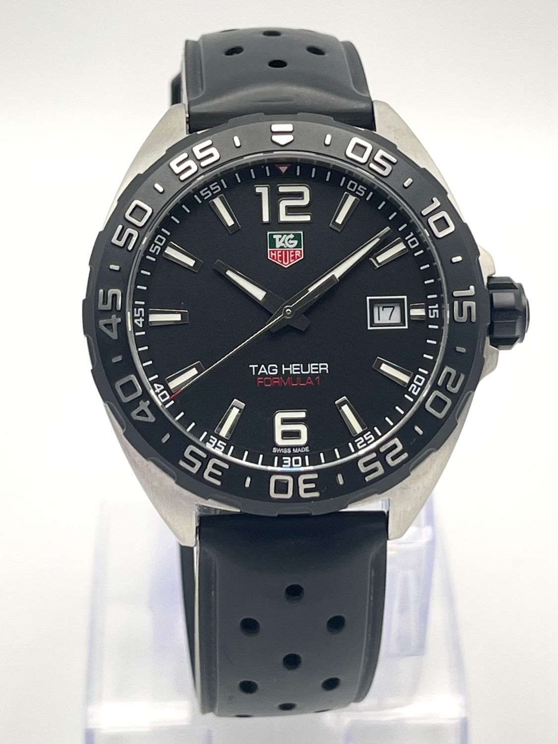 Tag Heuer Formula 1 Date WAZ1110 41mm Black Dial Quartz Rubber Papers