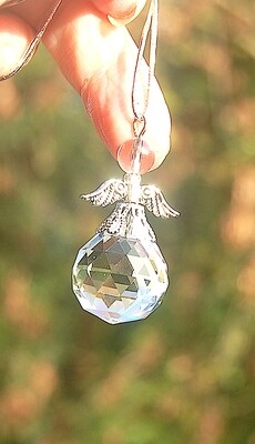 Beautiful Handcrafted Crystal Guardian Angel - Suncatcher - Feng Sui Charm Xmas Tree Decoration - UK Selle