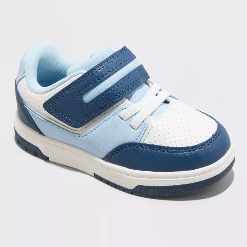 Cat &amp; Jack Boys Hudson Skate Sneakers