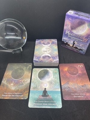 Moonology Manifestation Oracle Deck: Harness the Power of the Moon for Manifestation