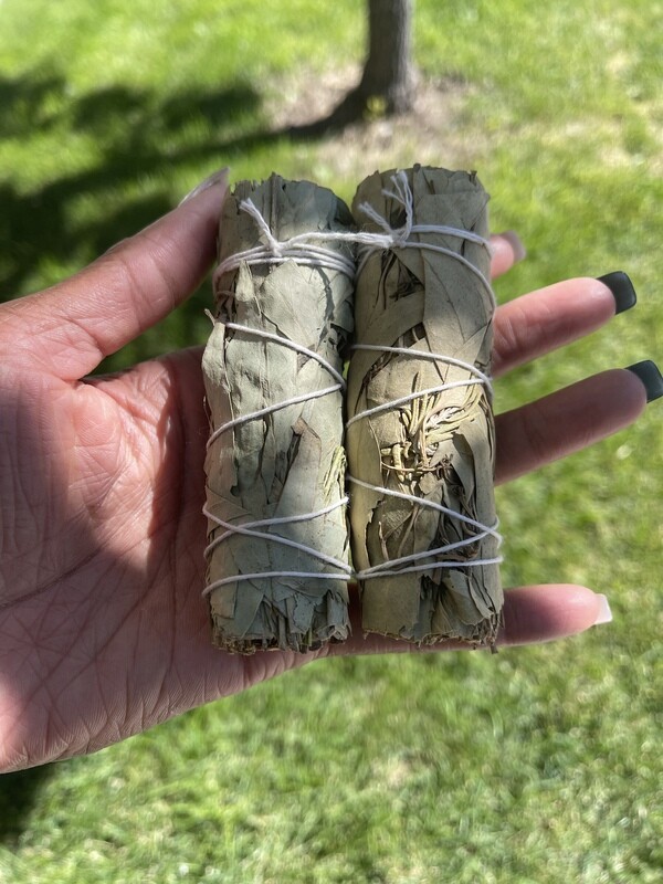 Eucalyptus & Rosemary Smudging Bundle: Clarity, Purification, and Uplifting Energy