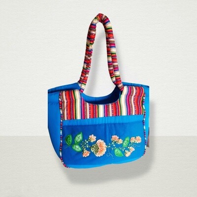 Bolso bordado en cinta