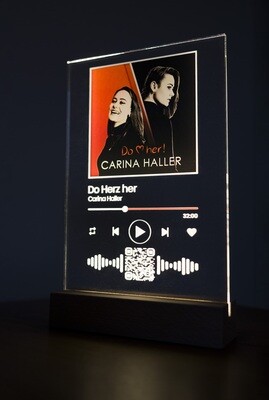 Carina Haller Nachtlicht mit QR-Code