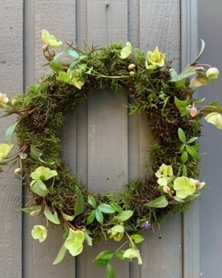 Moss Wreath with flowers