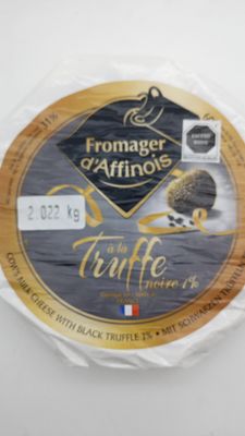 Queso Fromager con Trufas 2kg Aprox.