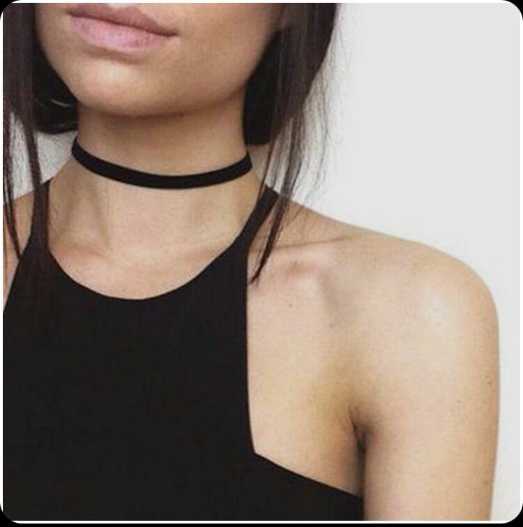 Choker gamuza