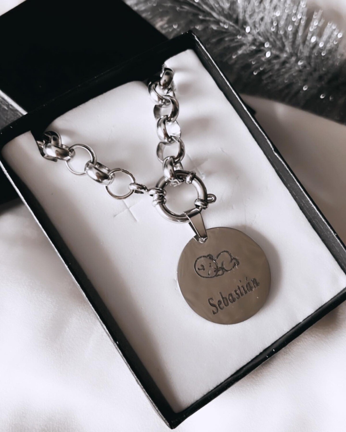 Pulsera Rolo con dije personalizado