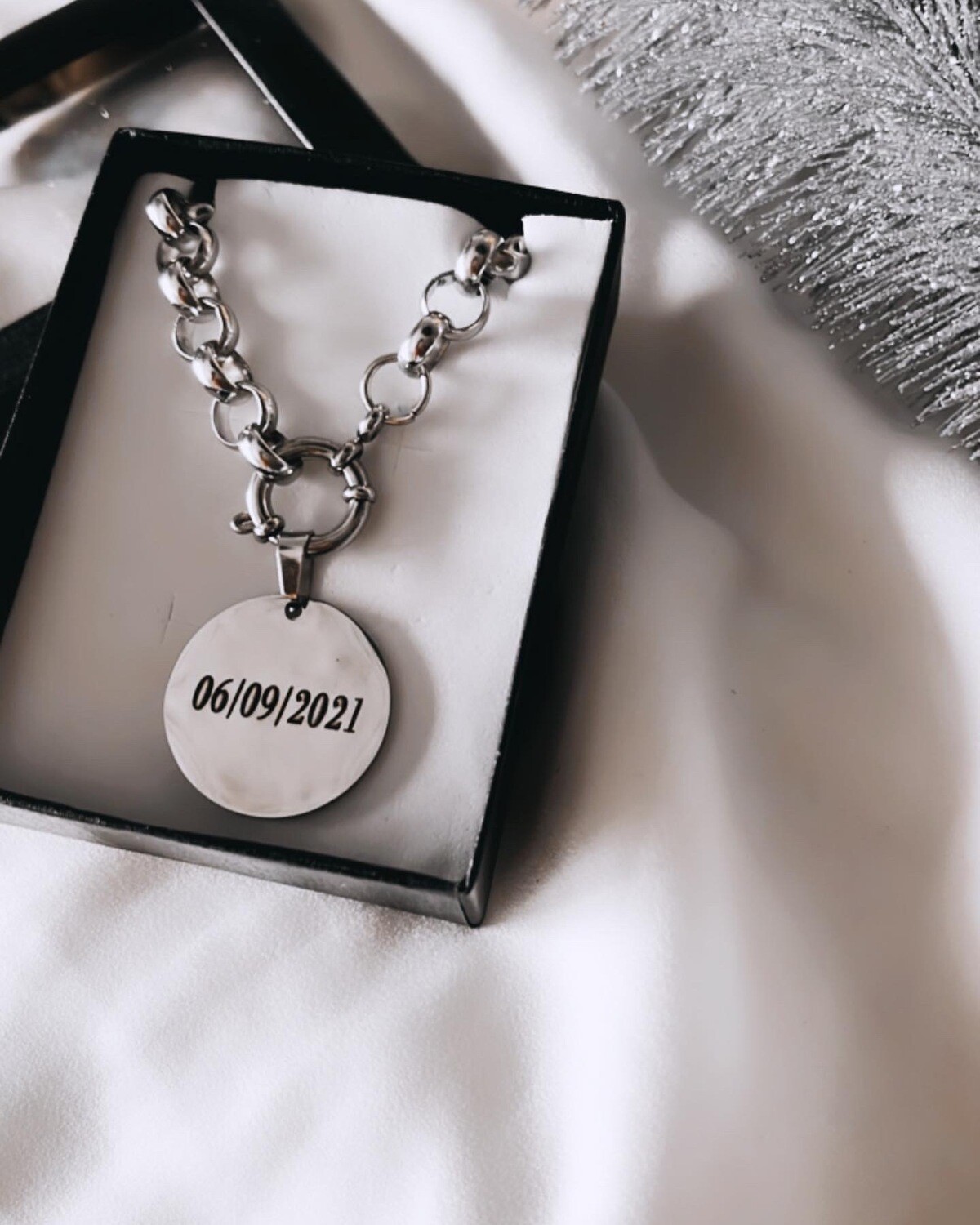 Pulsera Rolo con dije personalizado