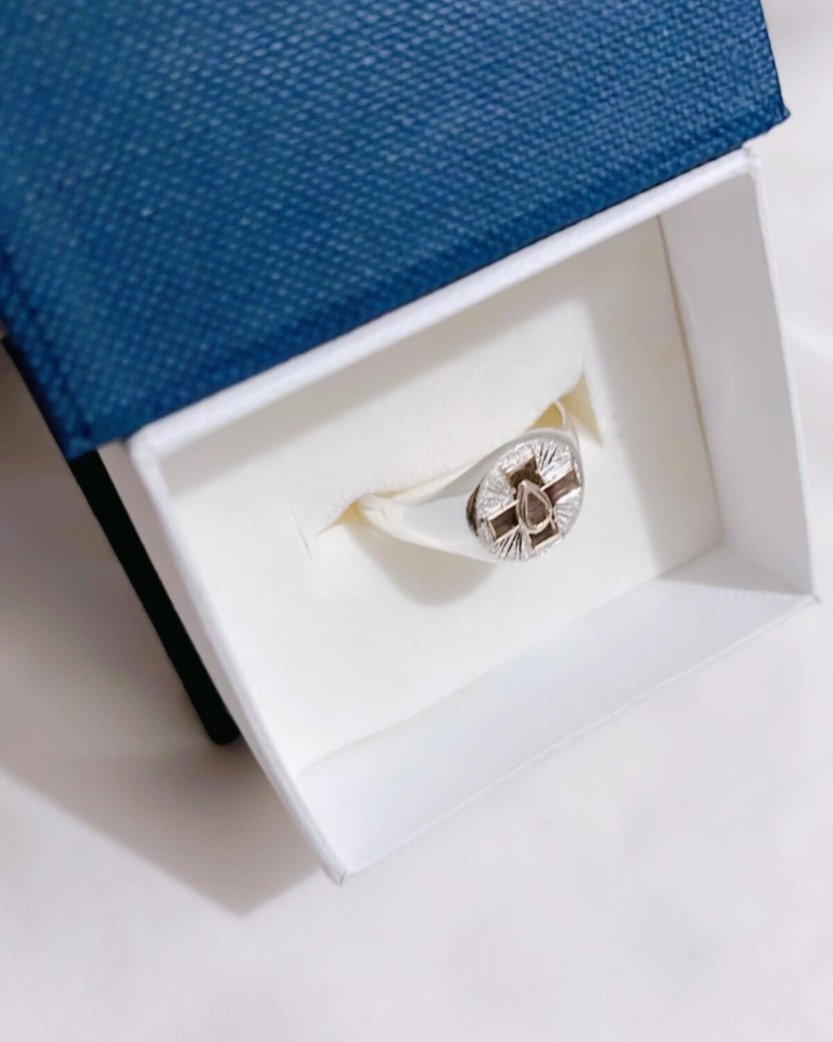 Anillo mesa símbolo / profesional