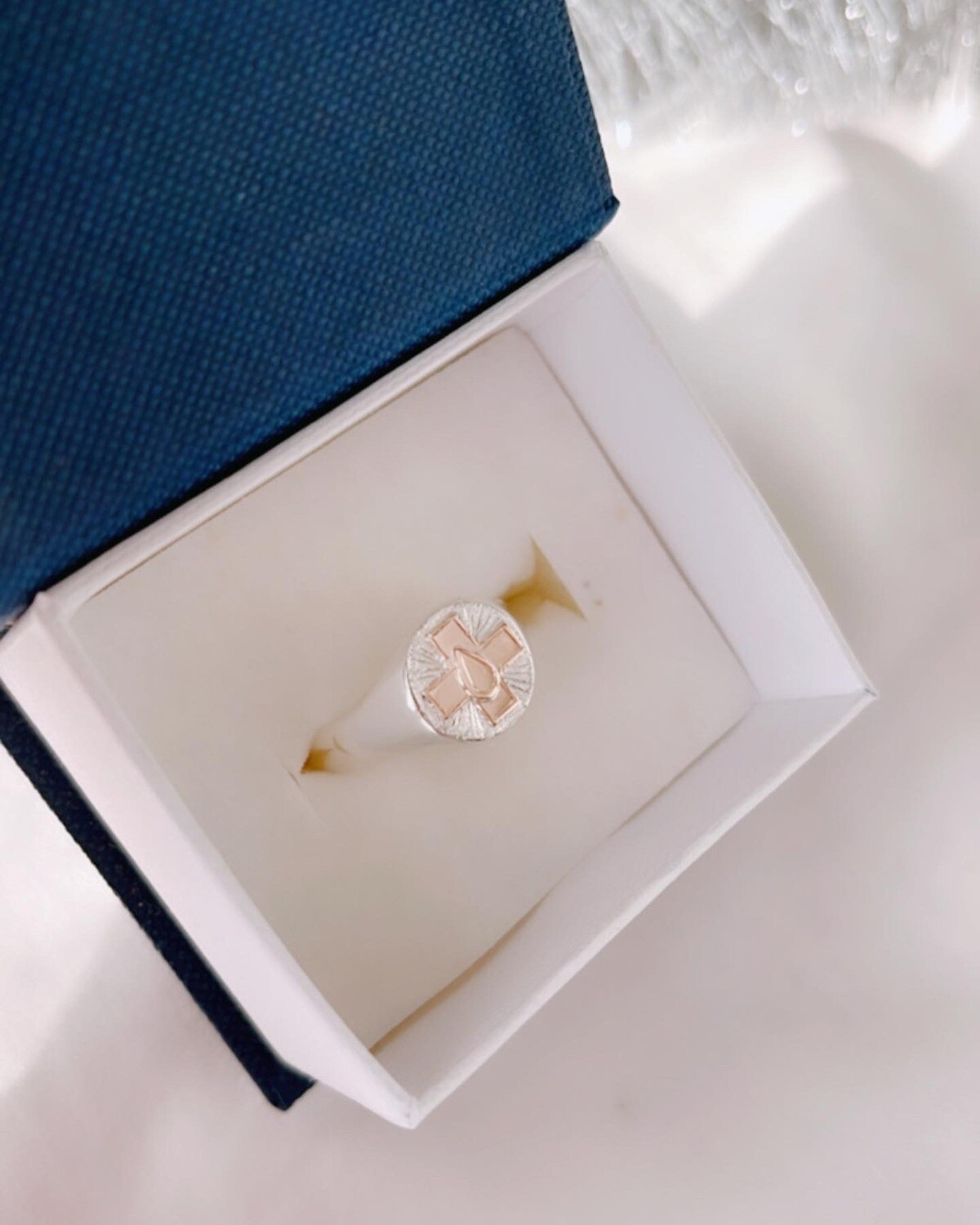 Anillo mesa símbolo / profesional