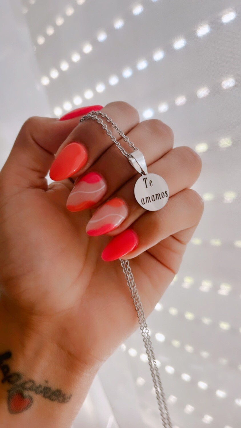 Collar con dije circular