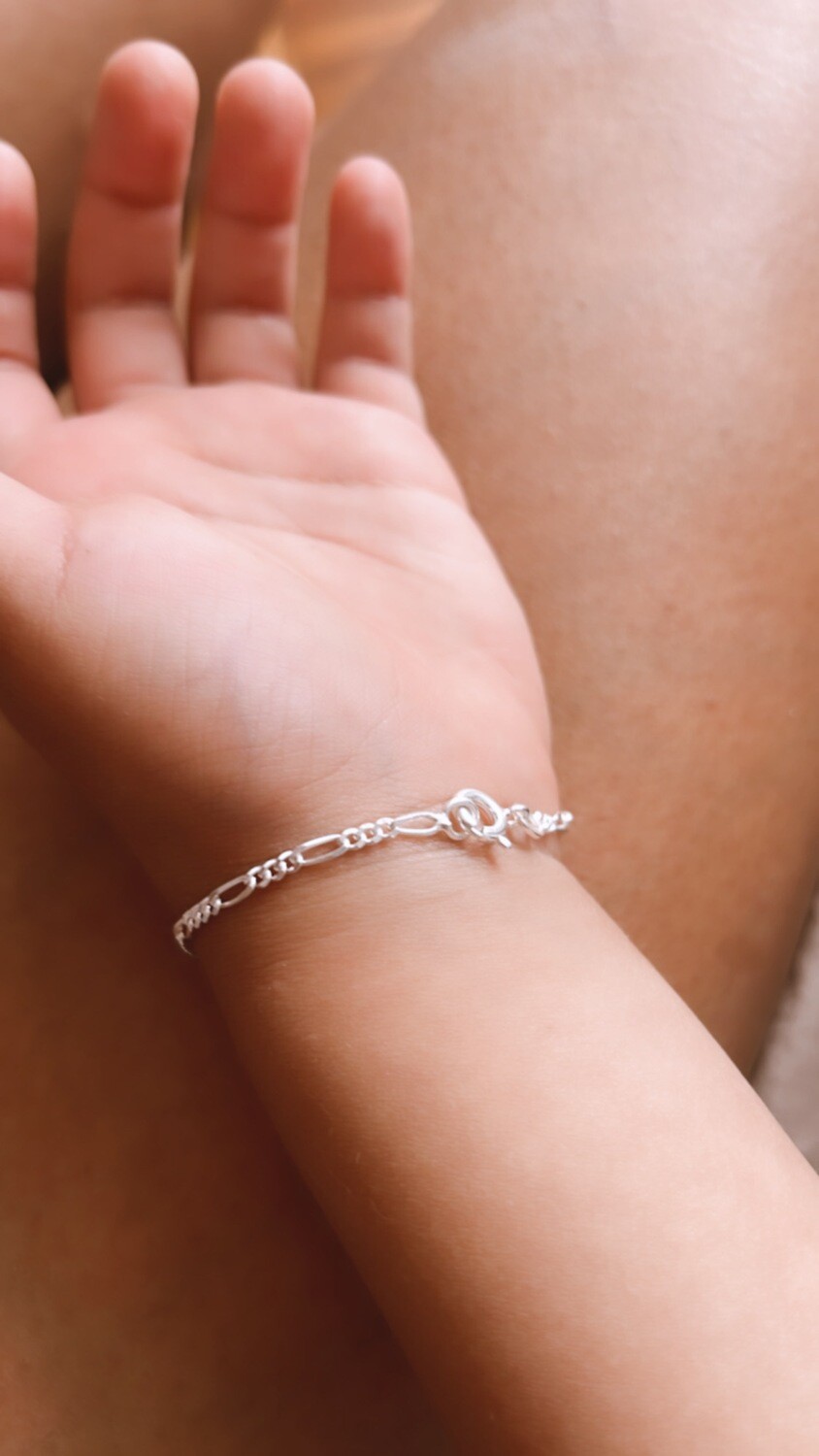 Pulsera corazón calado