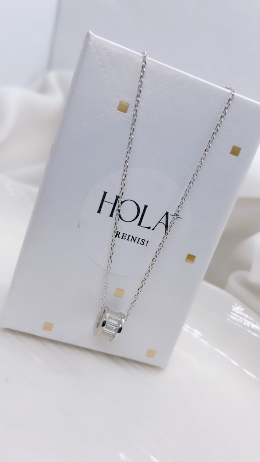 Collar con pasante y circornia