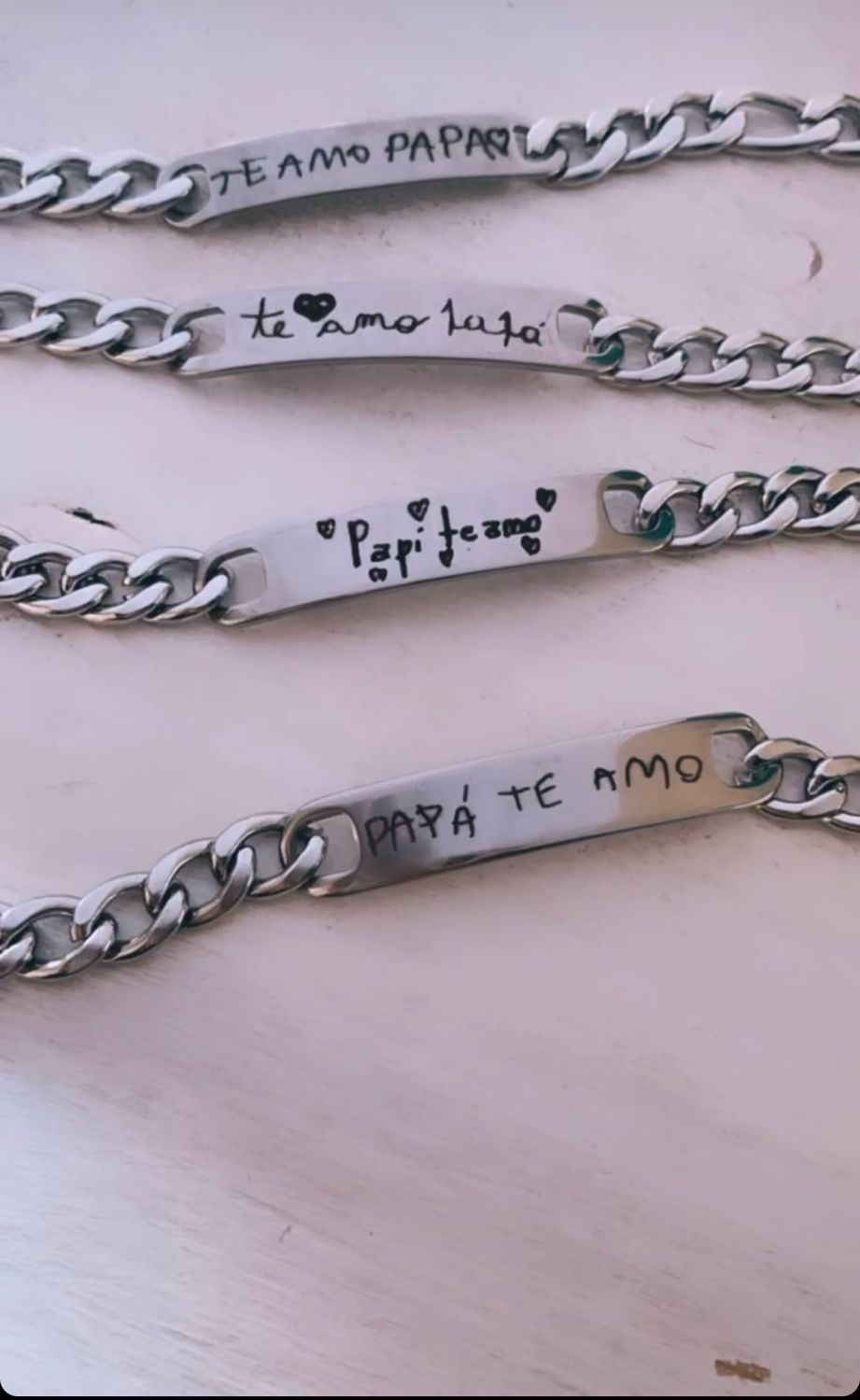 Pulsera grabada