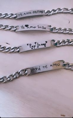 Pulsera grabada