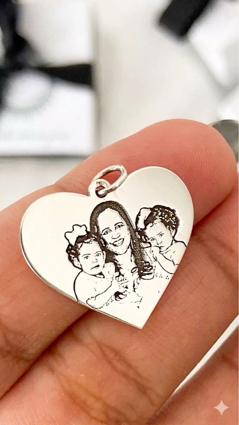 Collar con dije símil dibujo plata 925