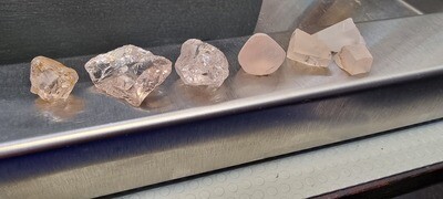 Morganite rough gems