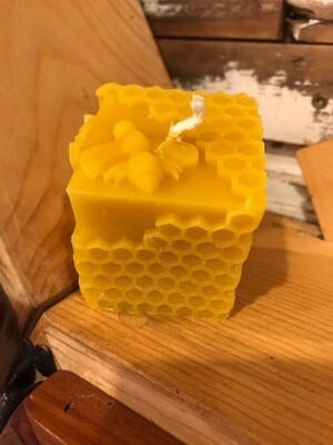 Square Comb with Bee Beeswax Candle