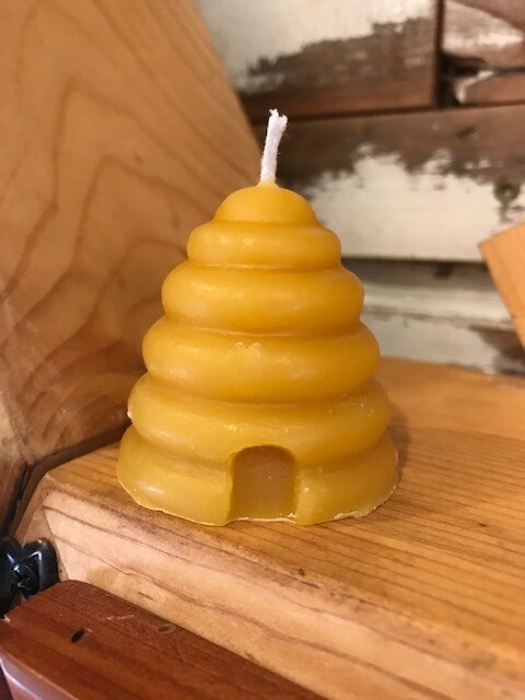 Small Skep Beeswax Candle