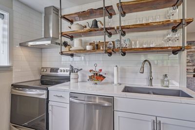 Kitchen & Home Goods