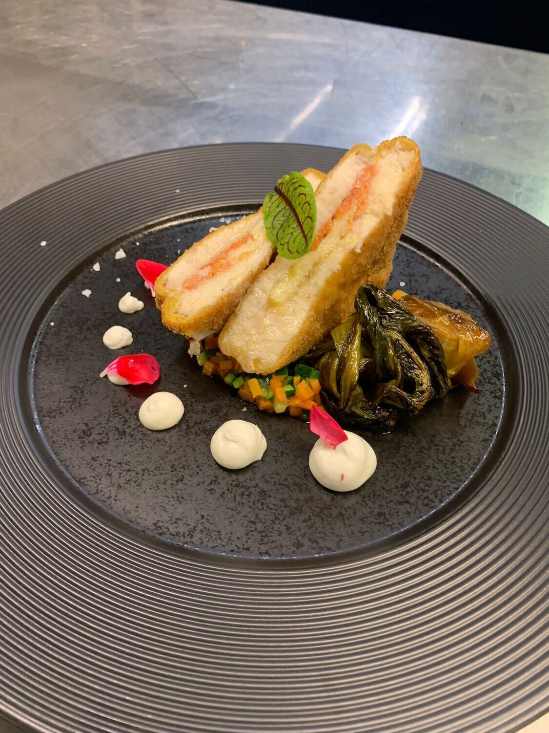 Pesce Spada de l mediterraneo, provola Pomodoro confit e salmoriglio di verdure