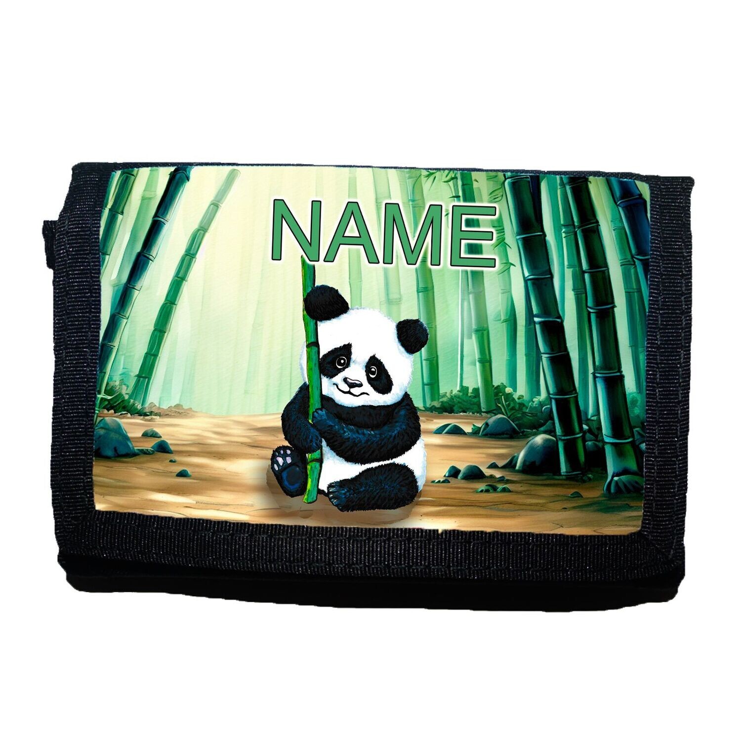 Niedlicher Kinder-Geldbeutel mit Panda-Motiv, der friedlich in einem Bambuswald sitzt. Mit Namen personalisierbar, ideal für kleine Tierfreunde.