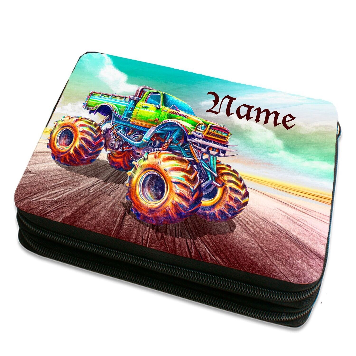 Abenteuerliches Federmäppchen mit Monstertruck-Motiv im Schlamm. Mit Namen personalisierbar, perfekt für Action-Fans.