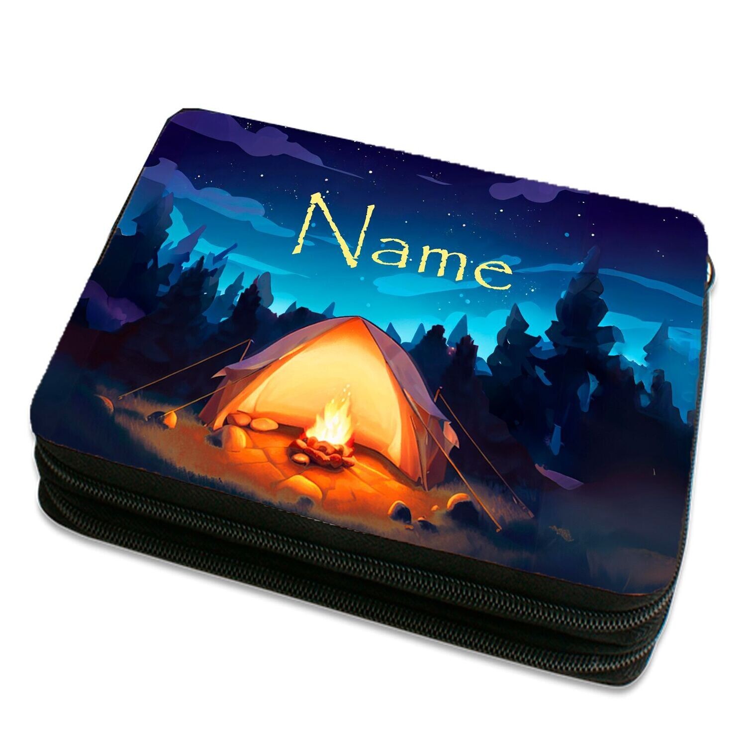 Abenteuermäppchen mit Zelt-Motiv in nächtlicher Waldlandschaft. Mit Namen personalisierbar, ideal für kleine Camper und Naturfreunde.