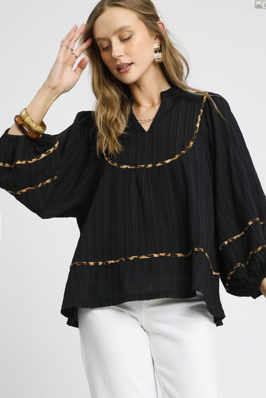 Umgee Texture Fabric Blouse w/animal print